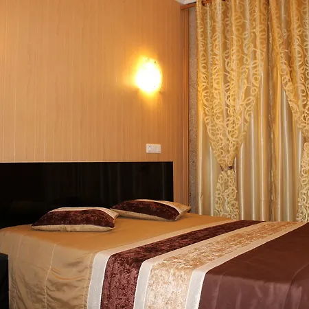 Monte Carlo Πανσιόν 3*